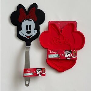Disney Minnie Mouse 2 Pack Spatula Turner and 2 Pack Silicone Trivet Set NWT